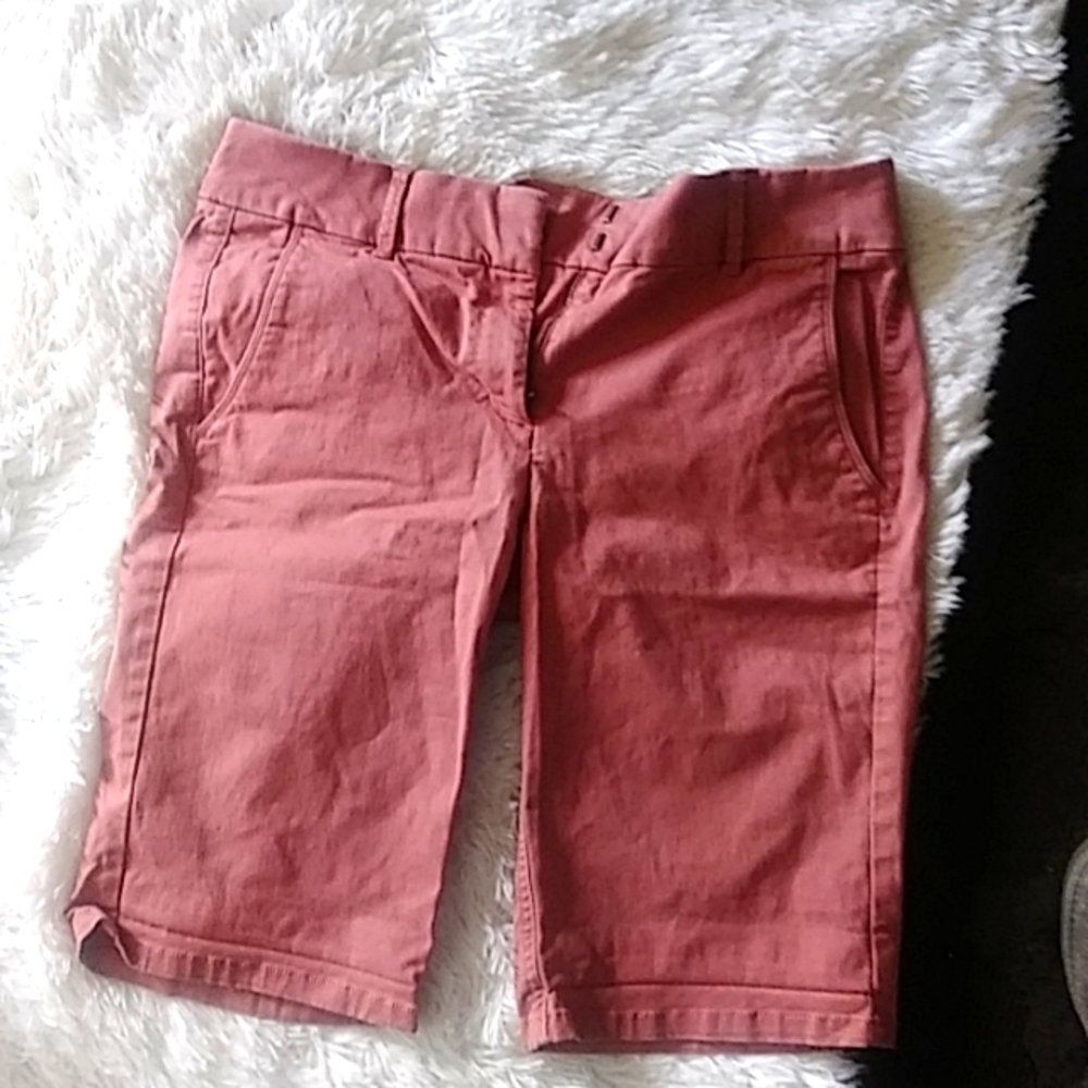 Shorts in Mauve color